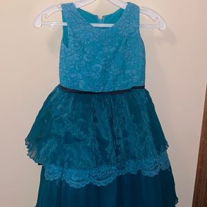 Sweet Beginnings Teel Formal Dress. Girls Size 7.